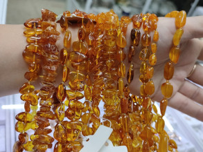 Янтарь бусы